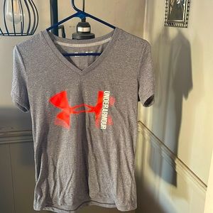 Woman’s under armor T-shirt